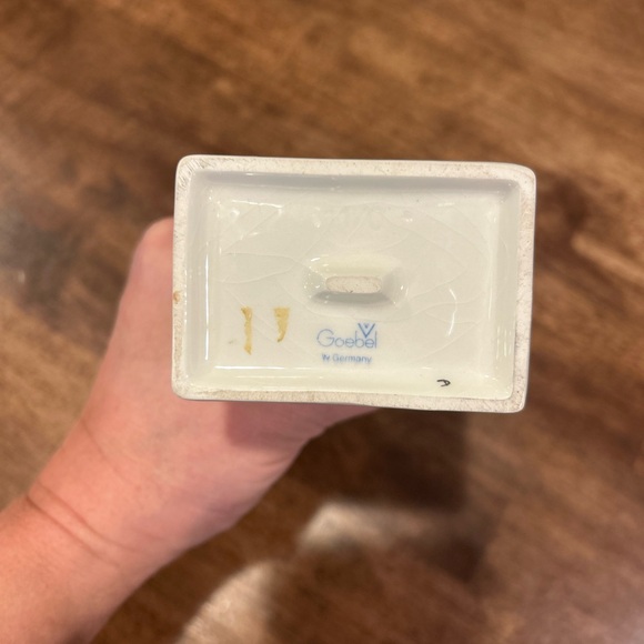 Goebel Hummel "Merry Wanderer" figurineHUM 11/0 - Picture 2 of 6